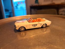 Ford Mustang Cabrio PEZ Candy Greenlight Neu
