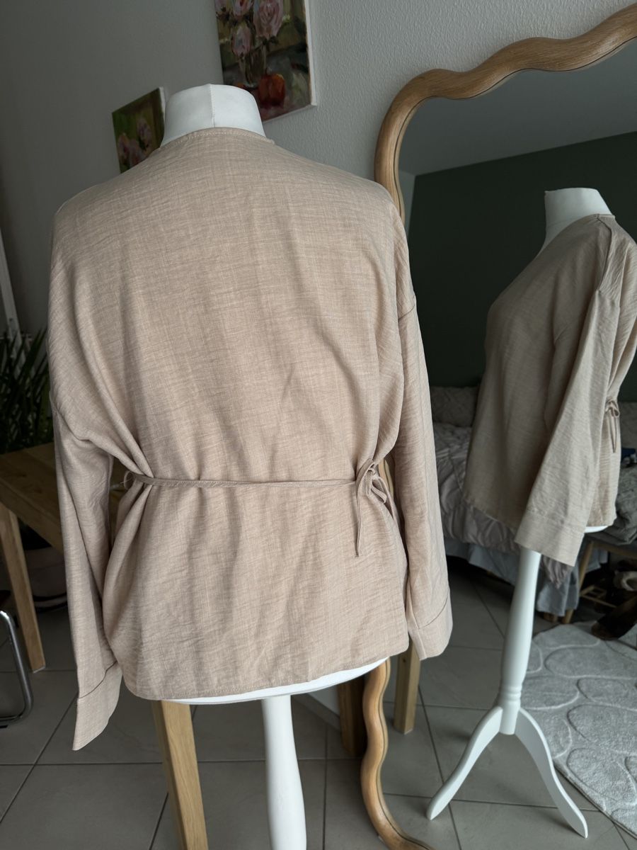 Blusen: Wickelbluse Wickeljacke beige – Neu (gemäss Beschreibung) aus Muttenz von einfach-schoen 2