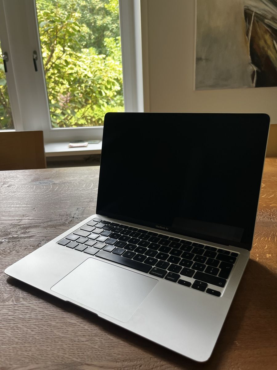 Apple Notebooks: MacBook Air 2020 – Gebraucht aus Biel/Bienne von nin_7fwd