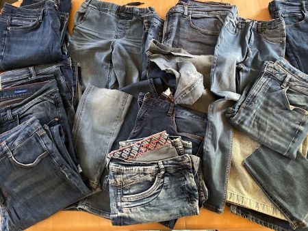 Jeans und Jeans-Teile für Upcycling / Basteln, ca. 5-6 kg