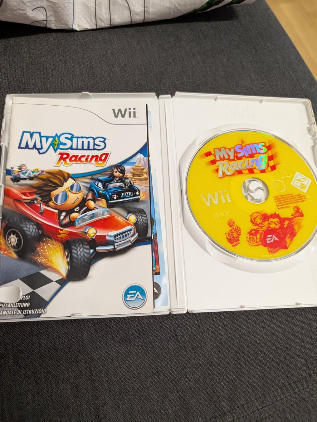 Giochi: My Sims racing Nintendo Wii – Usato da Giubiasco venduto da Ticinerd 2