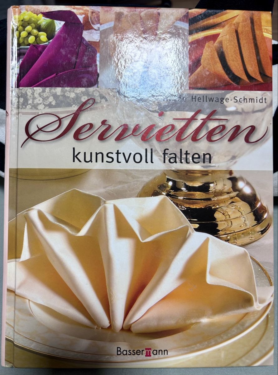 Libri: Servietten Kunstvoll falten – Nuovo (secondo la descrizione) da Basel venduto da Mirejus