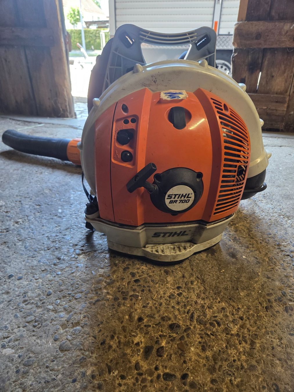 Stihl Laubbläser & Laubsauger: Stihl Laubbläser BR 700 – Gebraucht aus Embrach von Deutz5130 5