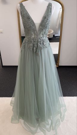 Festliches Abendkleid in Salbeigrün, Gr. 36/38