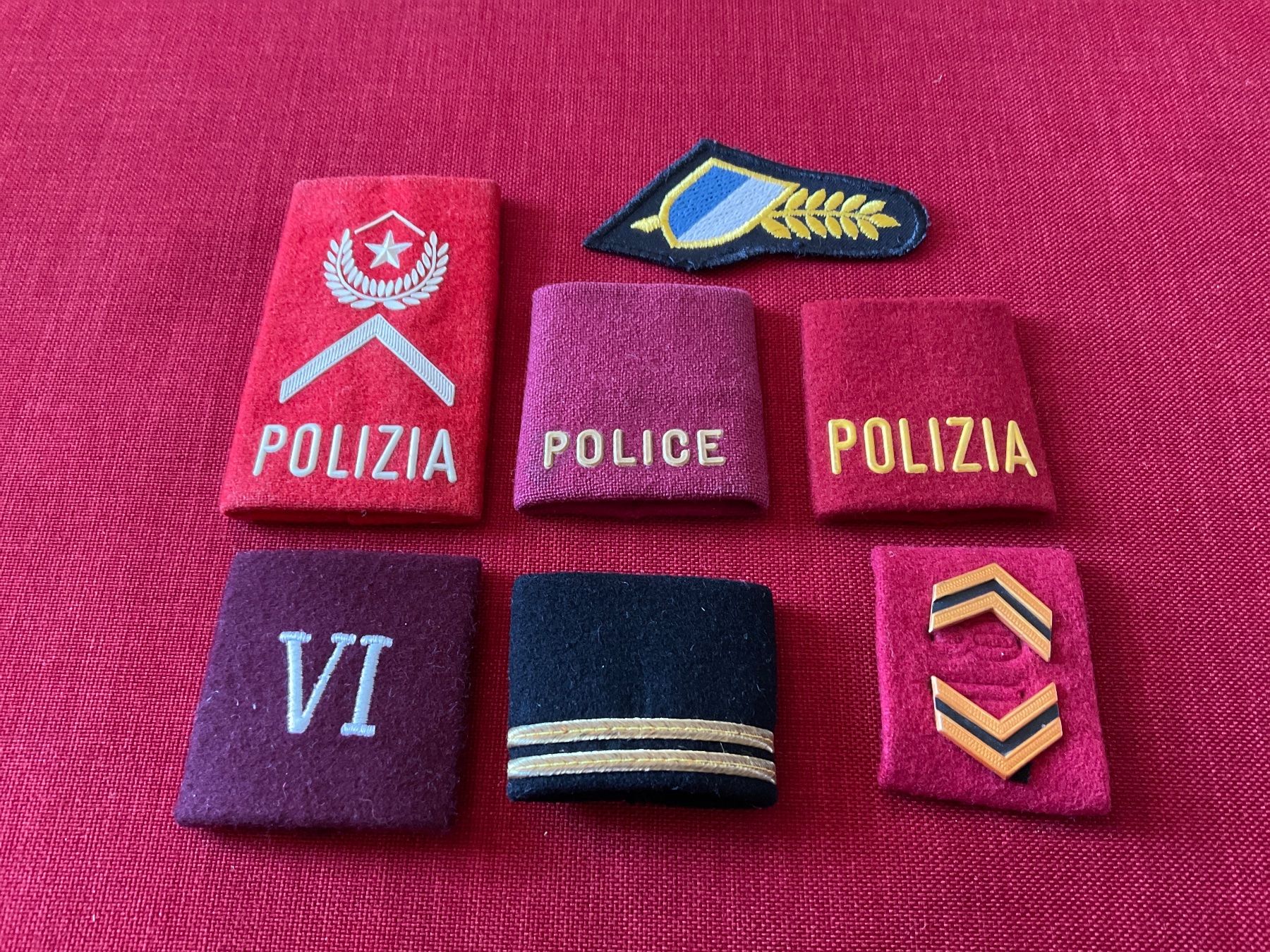 Placchette & Badge: Vintage Polizei Abzeichen – Usato da Lugano venduto da Persepolis