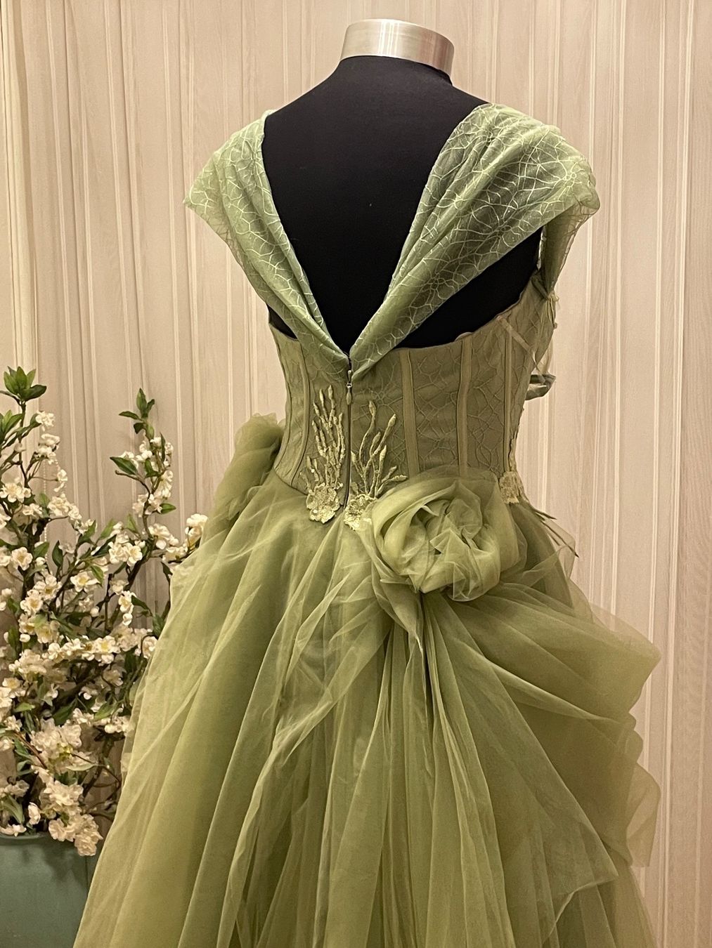 Vestiti: Ein wunderschönes Abendkleid aus Tüll – Nuovo (secondo la descrizione) da Oberglatt ZH venduto da Azurra 2