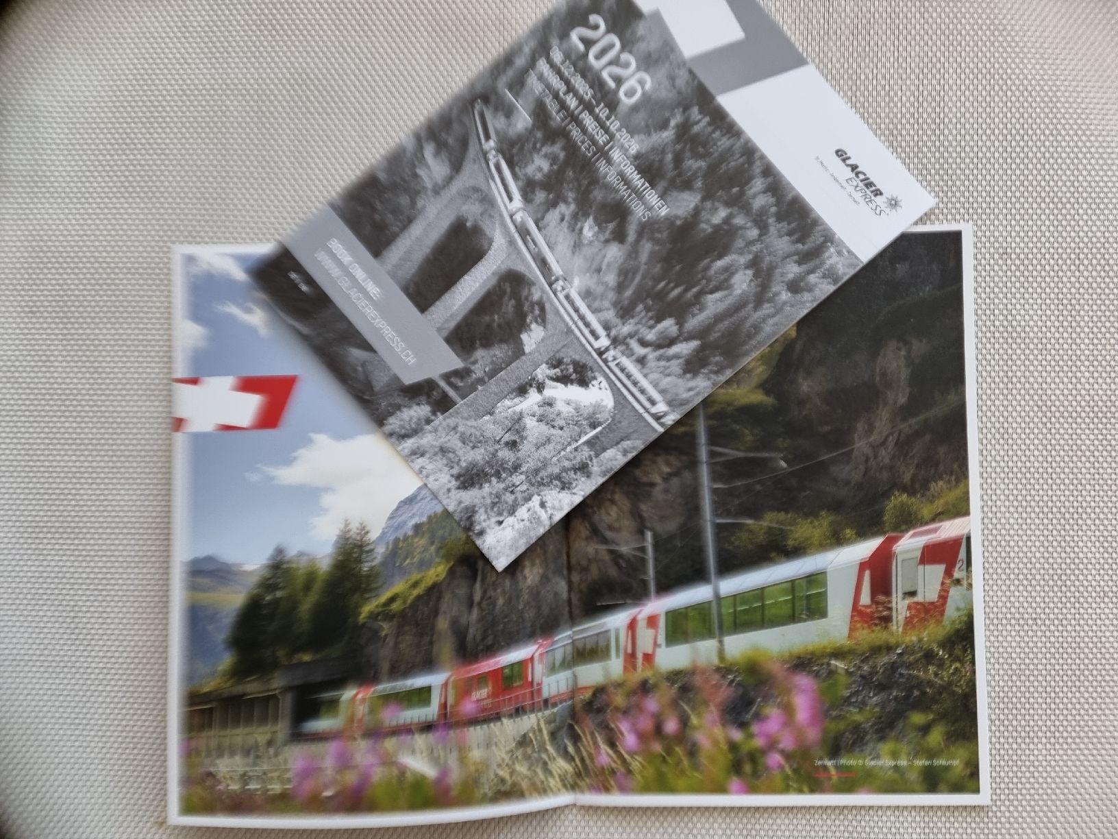 Riviste & Magazine: RhB Broschüren "Bernina Express" und "Glacier Express" – Nuovo (secondo la descrizione) da Zumikon venduto da chv_w96q 1