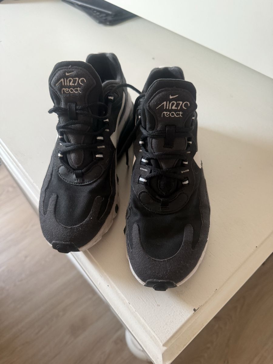 Nike Scarpe da uomo: Nike air max 270 React Turnschuhe – Usato da Kirchdorf BE venduto da omegatoc
