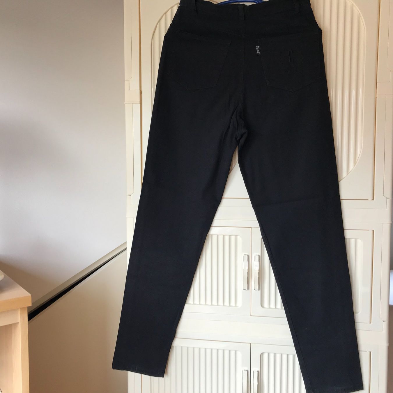 Cos Jeans: 2 Stk. schwarze COSMOS Basic Jeans, Grösse 36 – Gebraucht aus Brunnenthal von Eco07 1