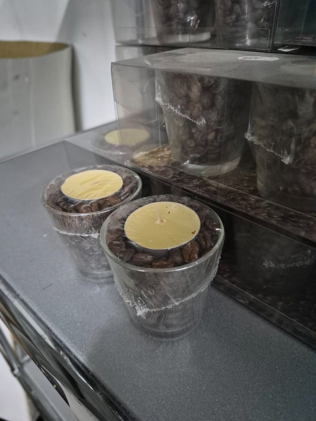 Candele: 502 Posten Teelichter Kaffee aus Liquidation – Nuovo (secondo la descrizione) da Derendingen venduto da Meisterstuecke 1