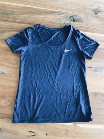 Neu 2 Nike Dri-Fit Sport Tops, Small