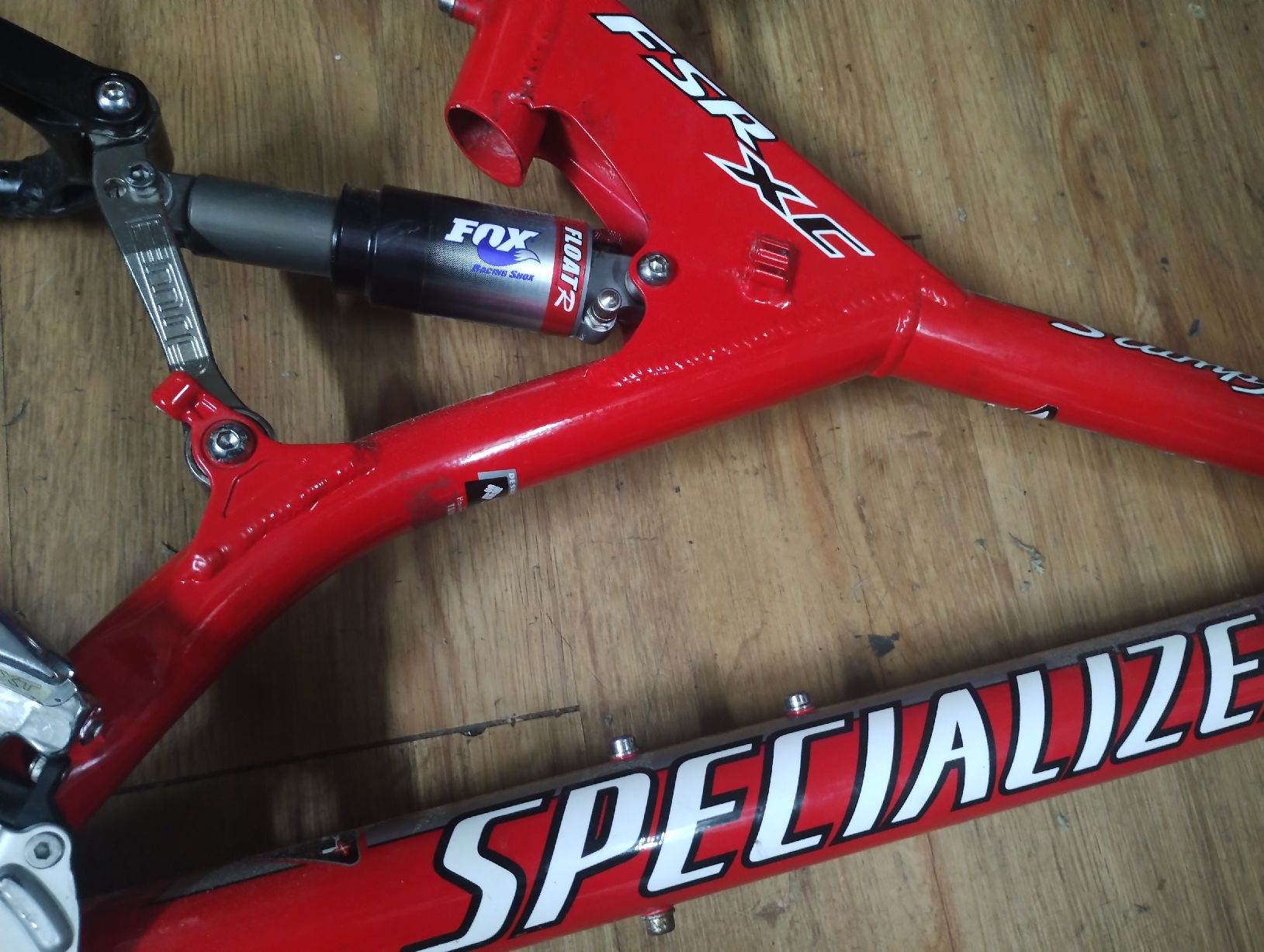 Pezzi di ricambio: Specialized FSR XC Mtb Rahme 26" – Usato da Oetwil am See venduto da Kukuxumusu 1