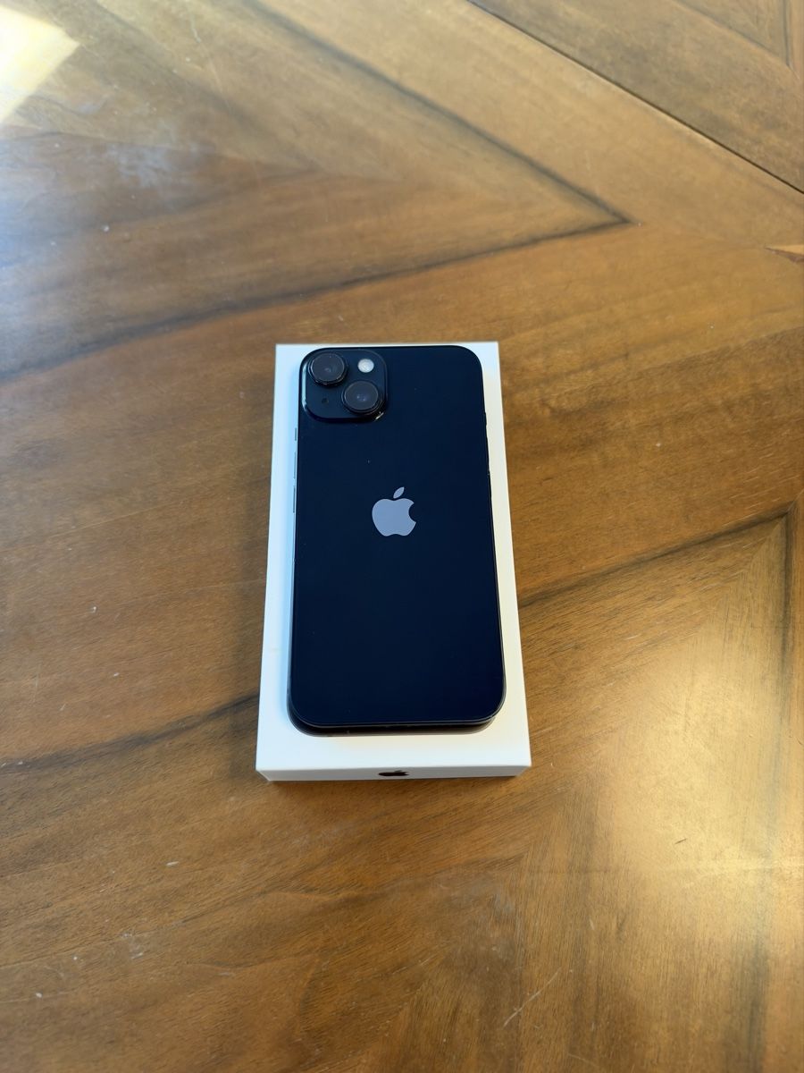 Apple Handys / Smartphones: Iphone 14 - Farbe Midnight - 128GB – Gebraucht aus Zürich von lin_s5j6