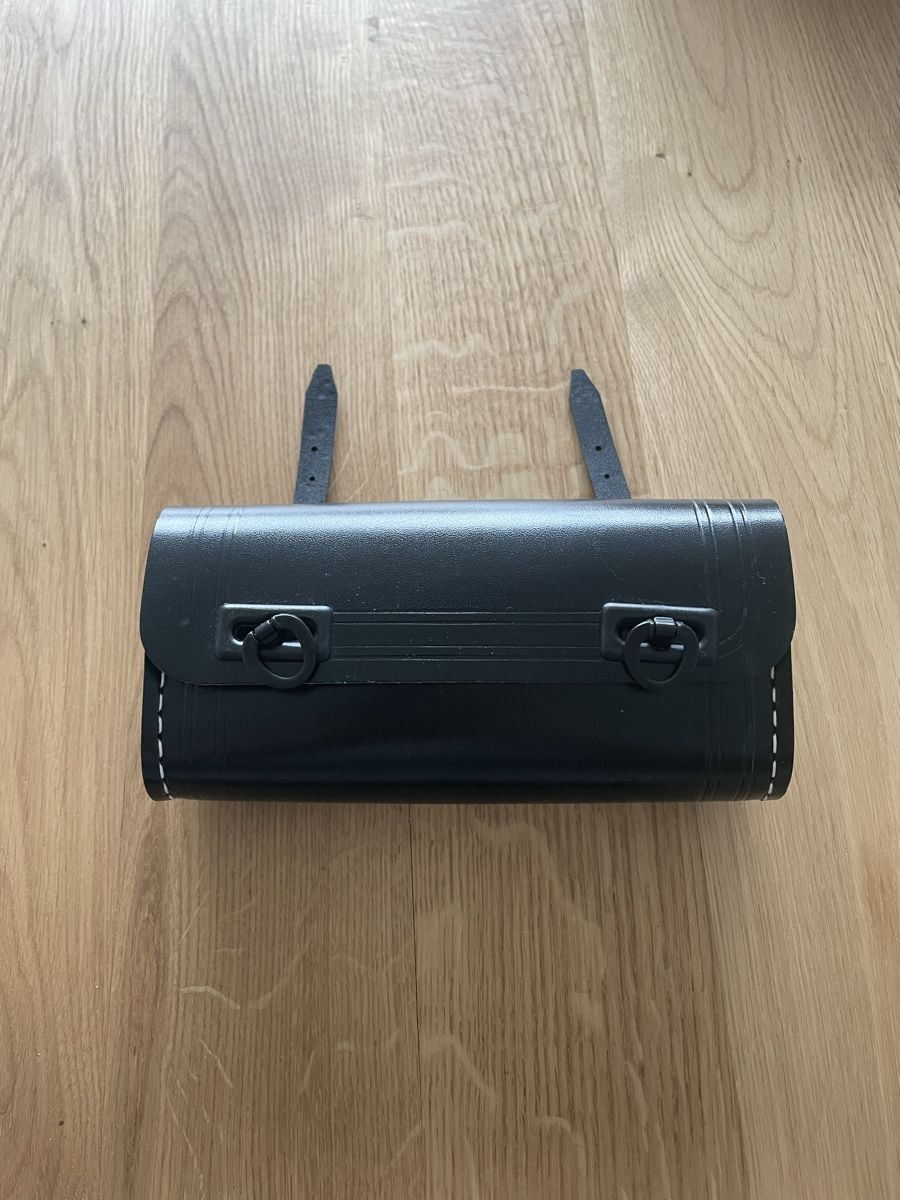 Sacs: Velotöffli-Tasche aus schwarzem Leder – D'occasion à Winterthur par orep1234