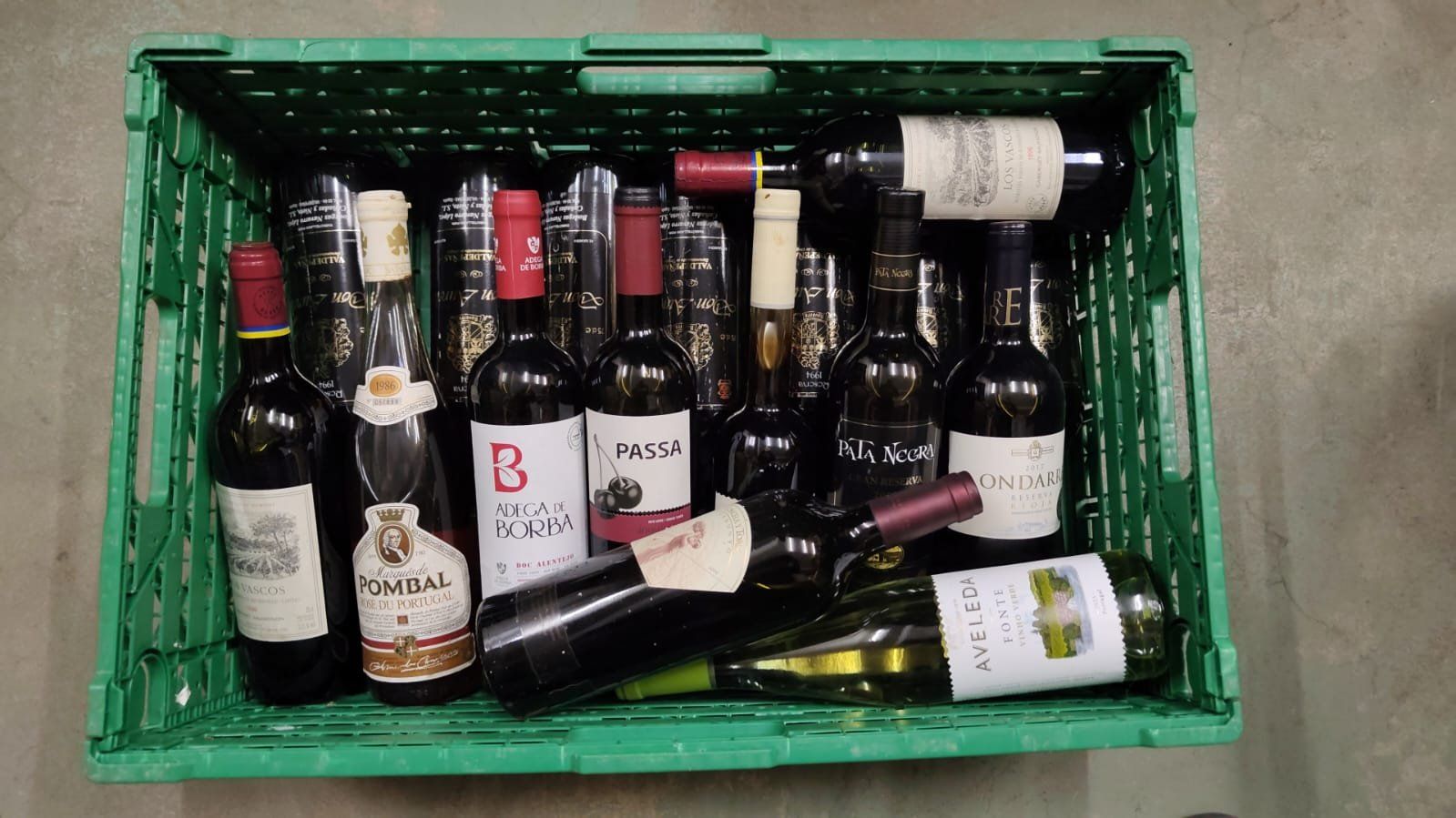 Vino: Mix 17 Flaschen – Nuovo (secondo la descrizione) da Münchenstein venduto da wusmarino