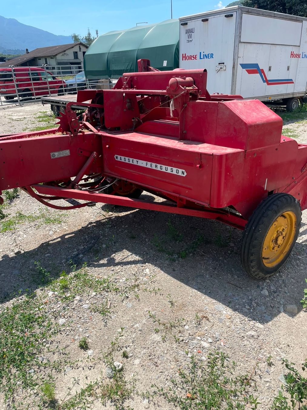 Tutte le macchine: Ballenpresse Massey Ferguson – Usato da Grono venduto da djo_7wwq 2