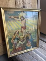 Tableau religieux crucifixion cadre doré état usagé