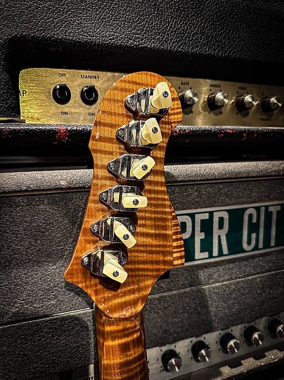 Strumenti musicali: John Ambler Icarus firebird – Usato da Montreux venduto da Alligator-AMPS 8