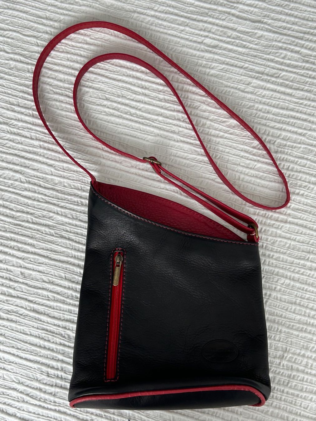 Taschen für Damen: Leder Tasche schwarz/dunkelrot – Gebraucht aus Horn von Resvi 2