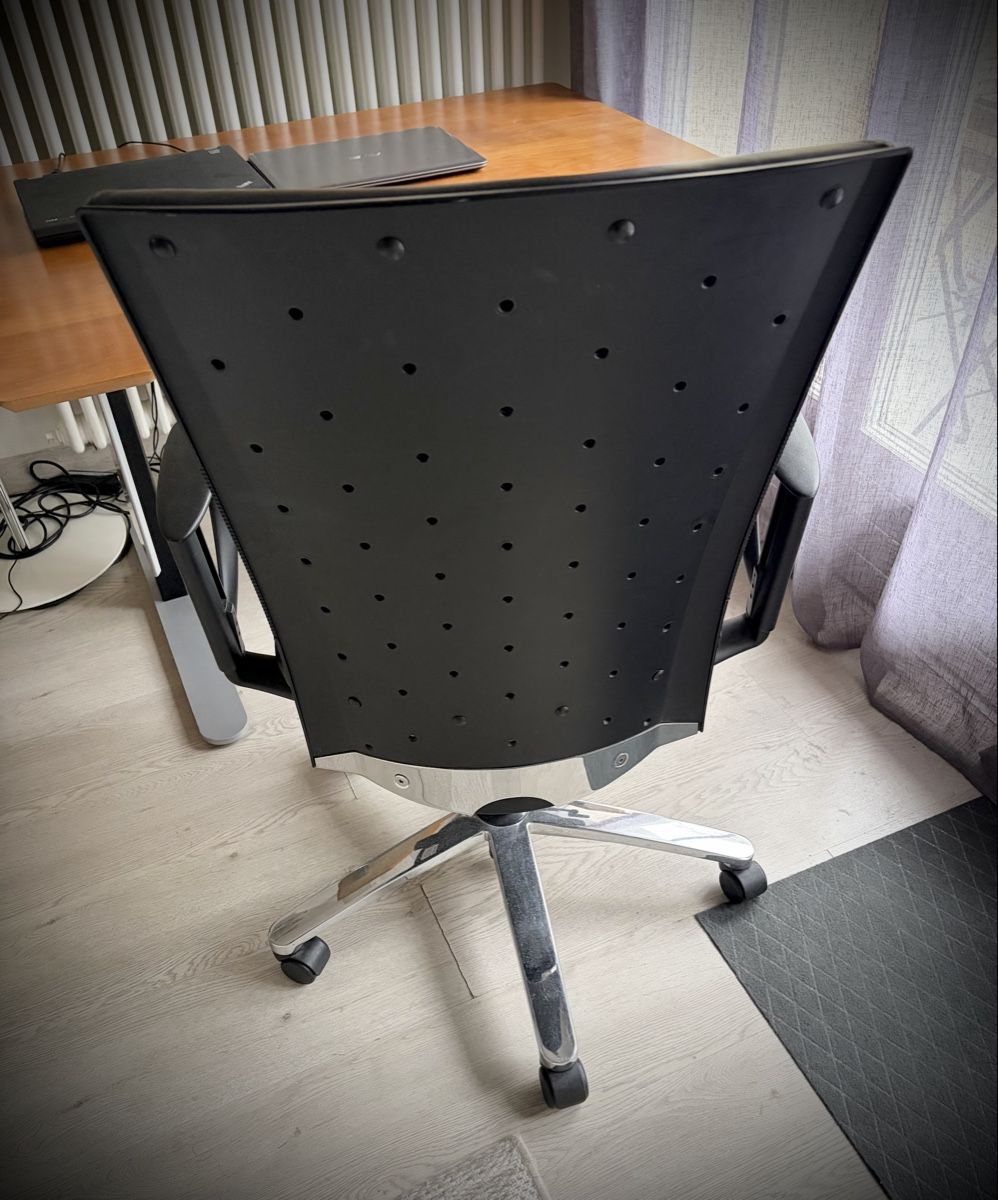Scrivanie: 2 tabès et 2 Chaises de bureau – Usato da Petit-Lancy venduto da jcj_xh59 2