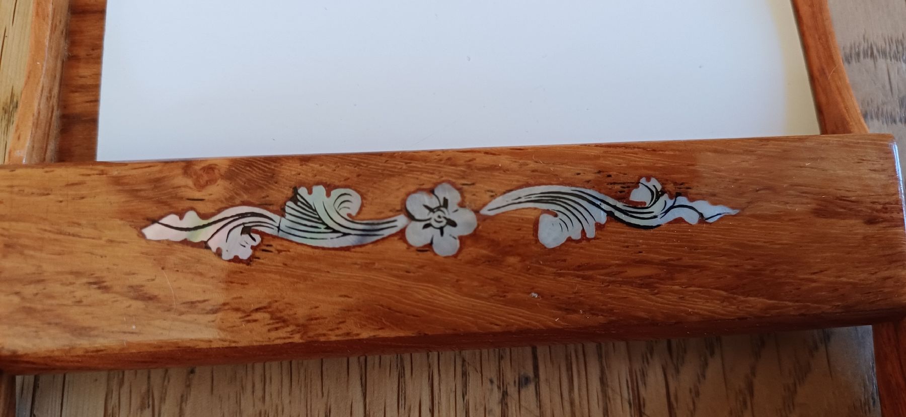 Articoli in legno: Schöne Holzbox mit Perlmut – Usato da Flawil venduto da Pinkmalibu 4