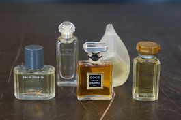 Konvolut Vintage Parfums& Miniaturen- Chanel, Hermés u.a.