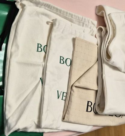 BOTTEGA VENETA Staubbeutel, Kleidersack, Papiertasche