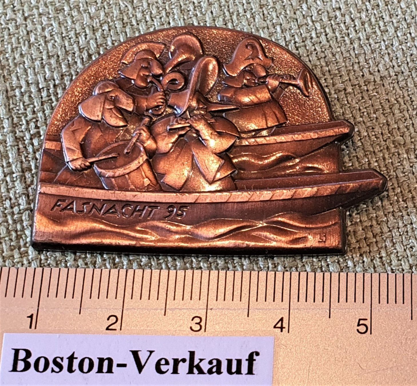Broschen & Nadeln: E165 - Basler Fasnachtsplakette Bronze – Gebraucht aus Reinach BL von Boston-Verkauf 2