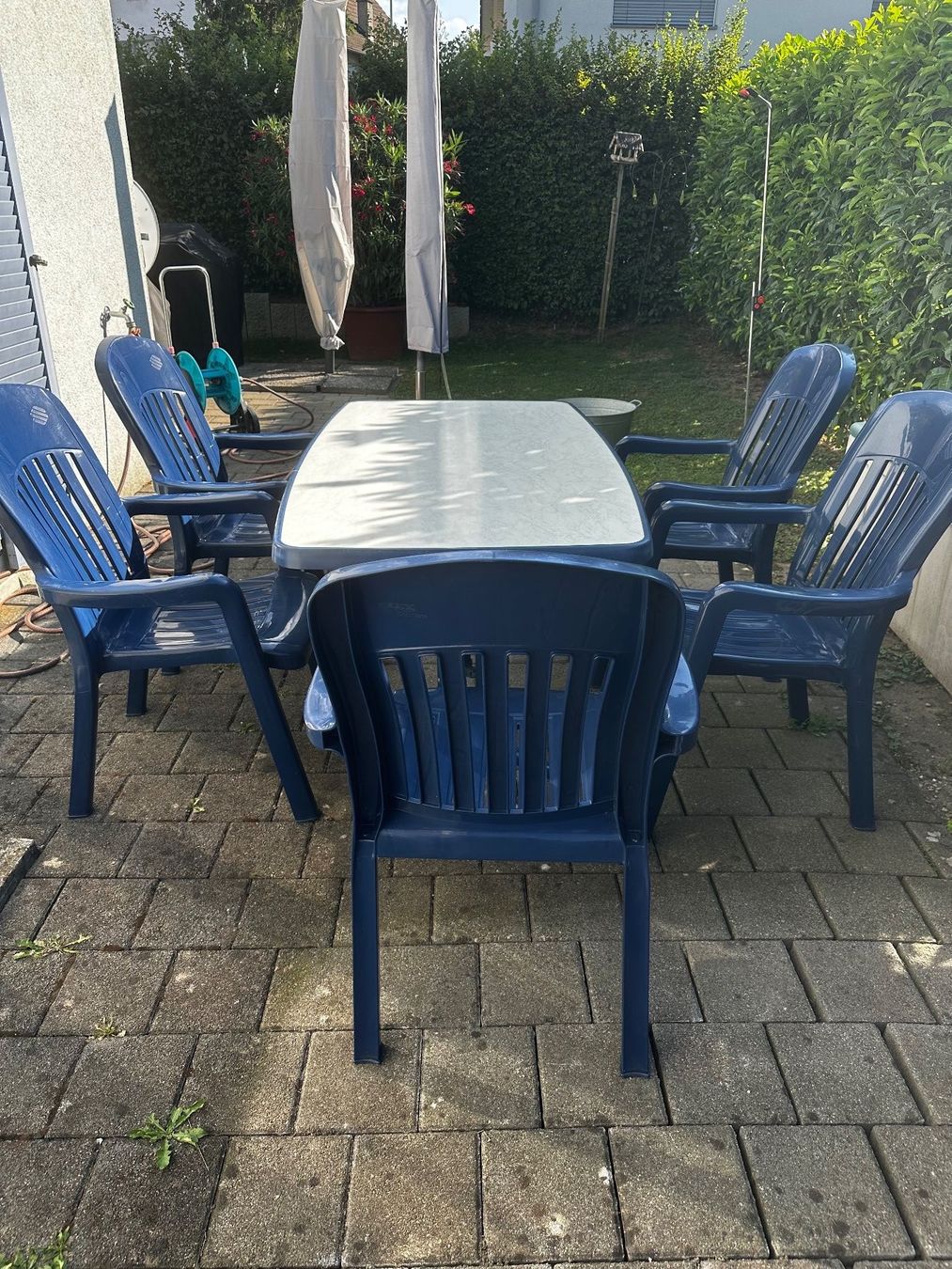 Set di tavolo e panche: Gartenmöbelset 5 Stühle mit Polsterauflage und Tisch – Usato da Wagenhausen venduto da vintagesecondhand 5
