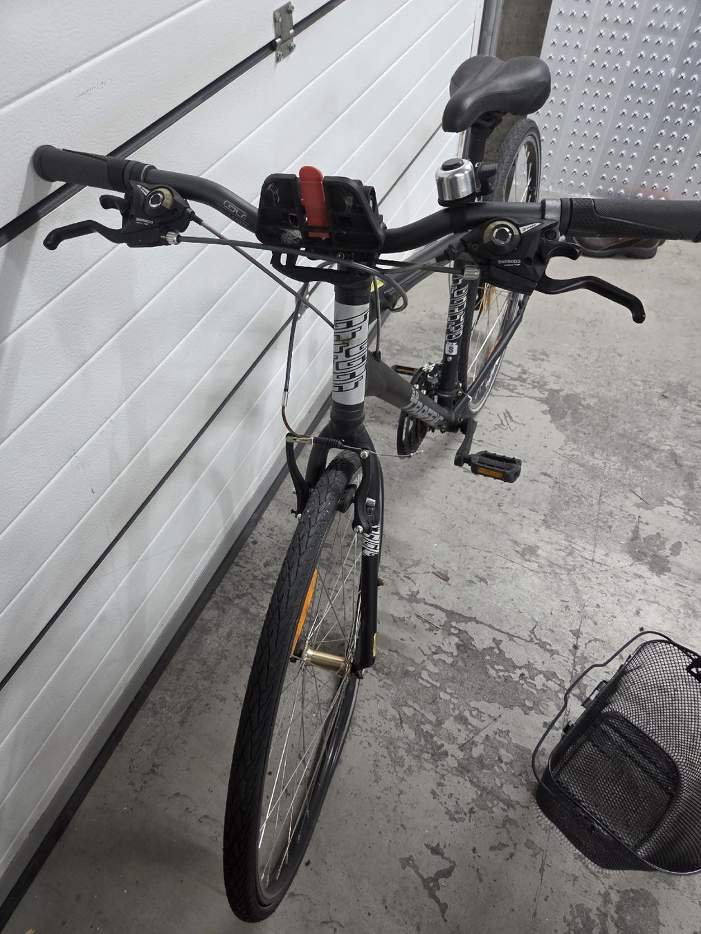 GT Biciclette: Fahrrad GT Traffic 3.0- Schwarz- Grösse S – Usato da Oberhasli venduto da General-Dealer 9