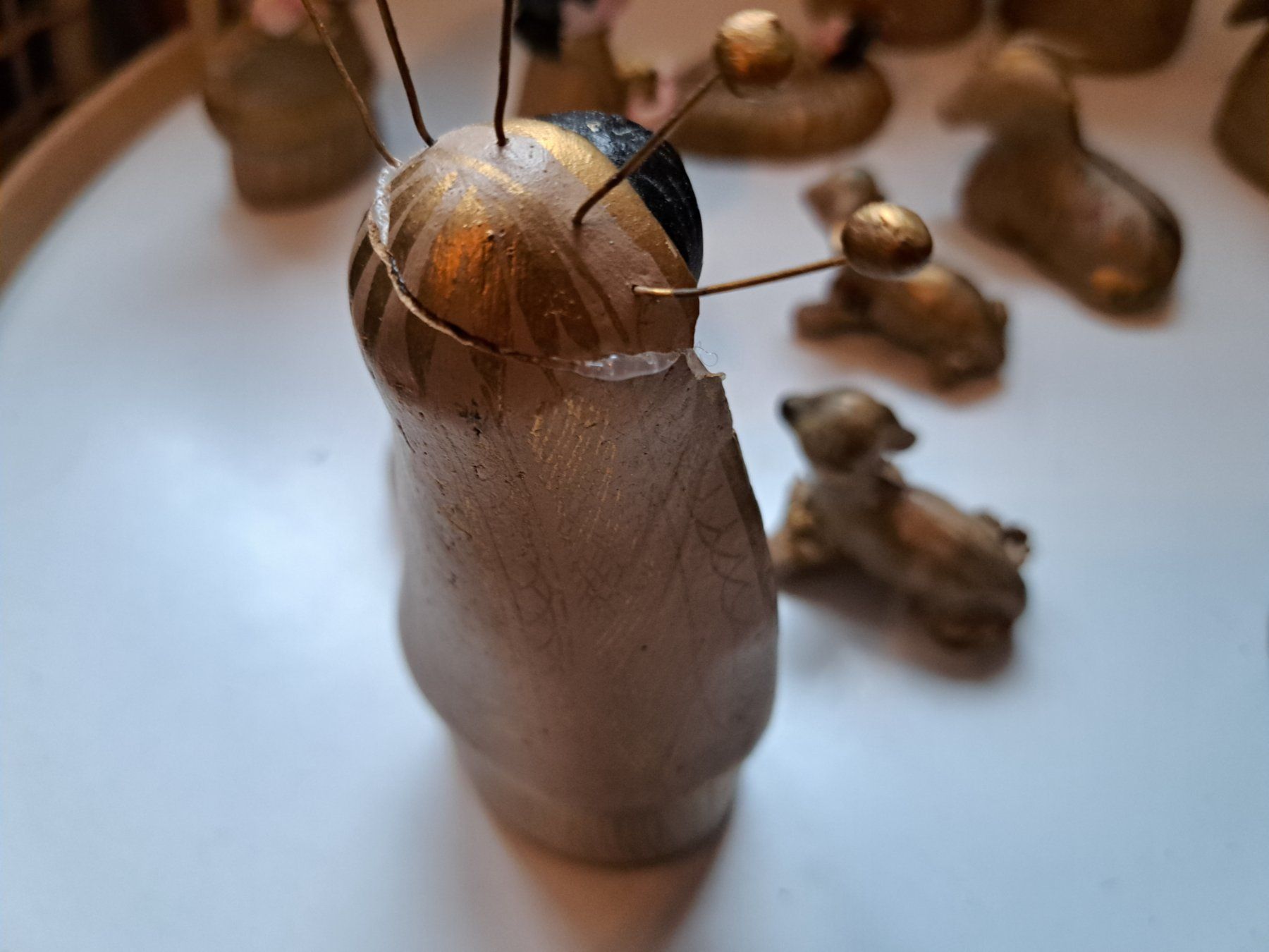 Alle Dekorationen: Krippenfiguren Ton mit Palmen, goldfarben – Gebraucht aus Zufikon von Dysundas 5