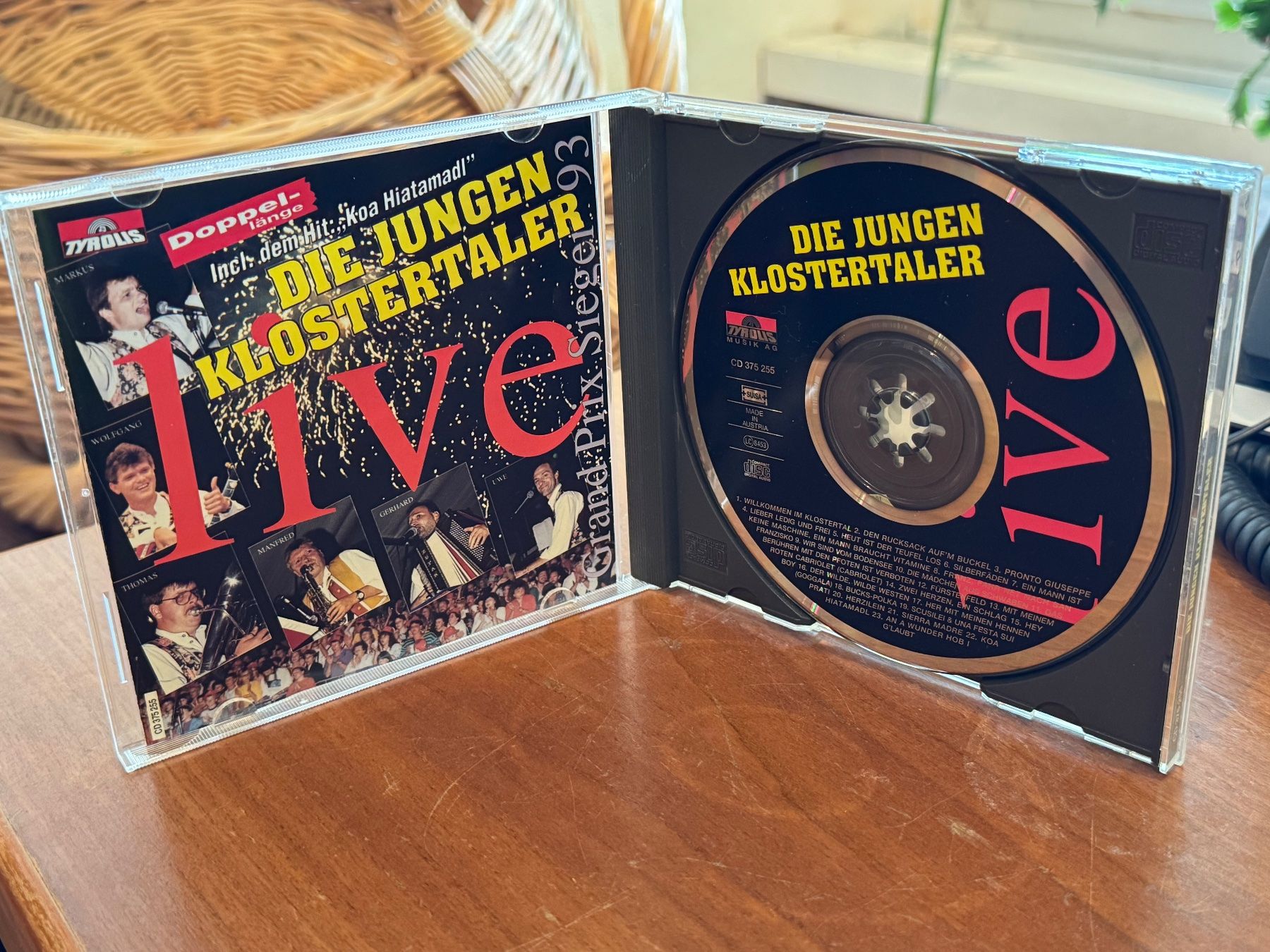 CDs: Die Jungen Klostertaler - Live - HG42A – Gebraucht aus Küsnacht ZH von swisssales.net 2