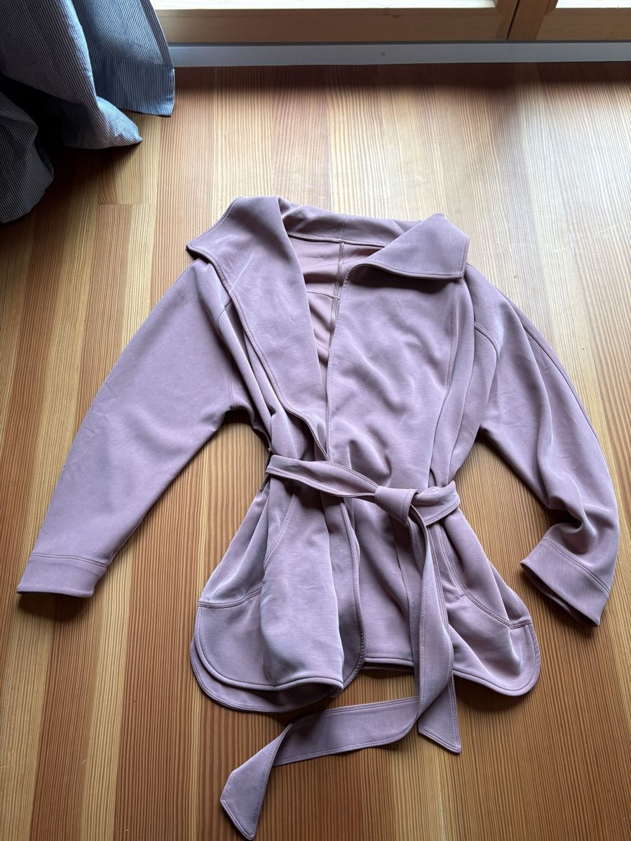Lululemon Giacche: Lululemon Wickeljacke, Grösse M – Usato da Bubikon venduto da Andi230