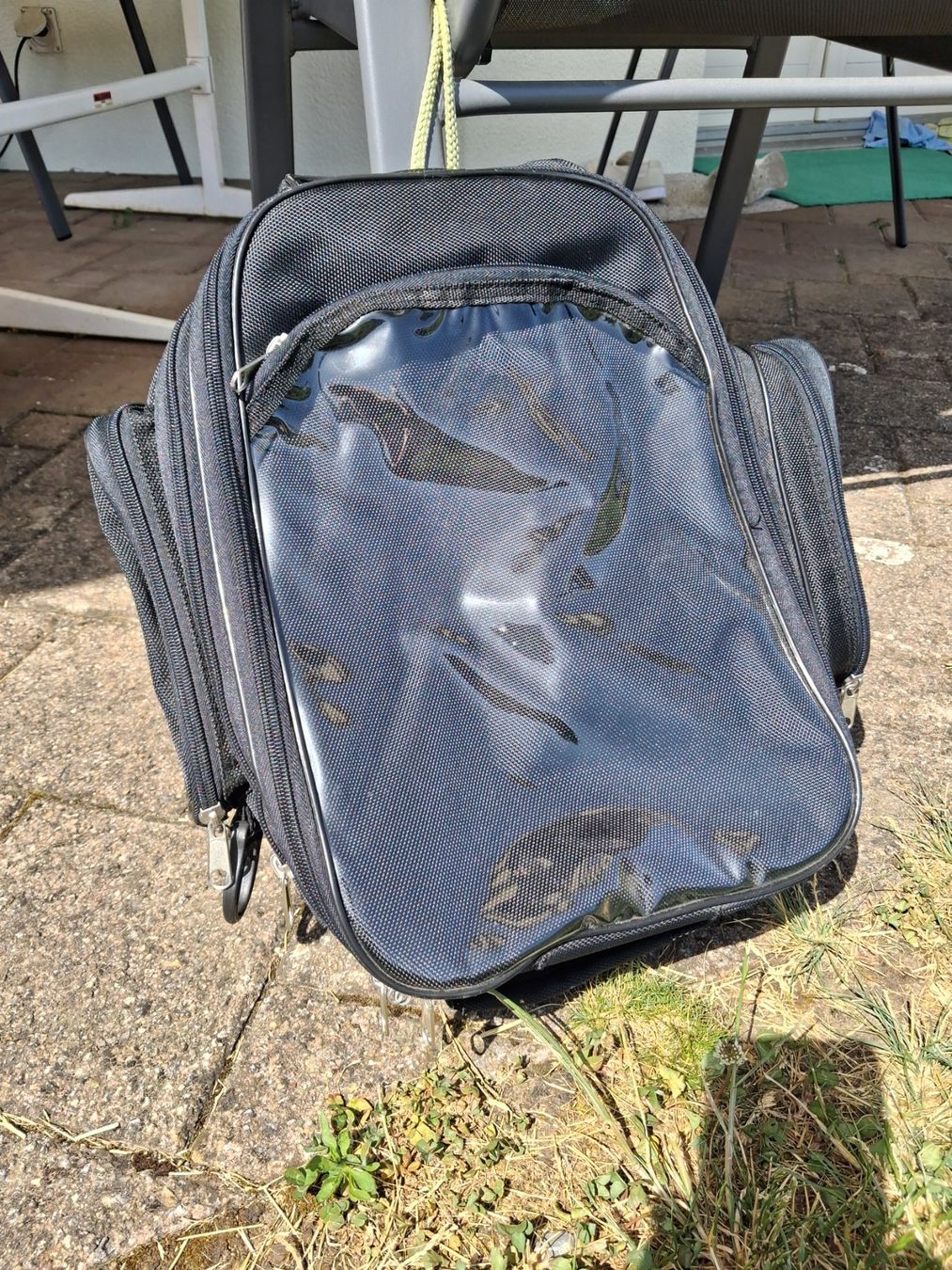 Rucksäcke: Tankrucksack mit eingenähten Magneten – Gebraucht aus Pfäffikon ZH von Maluk 1