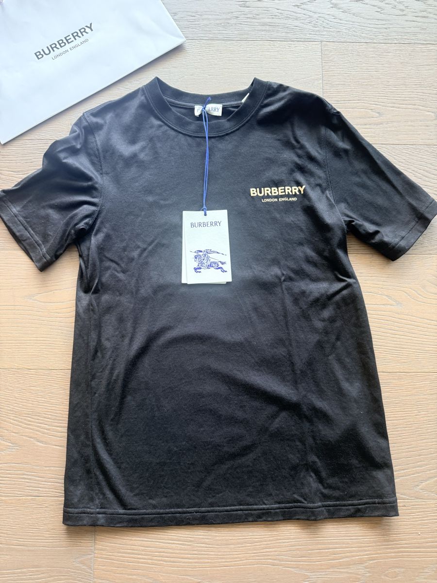 Burberry T-Shirts: Burberry black Tshirt  – Neu und originalverpackt aus Melide von Nikola-123 2
