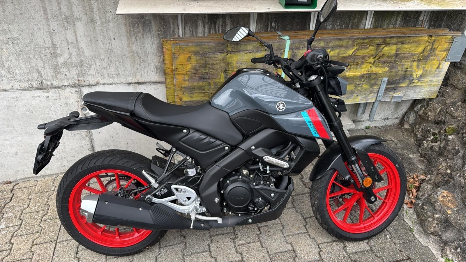 Yamaha Strada: Jamaha 125 MT – Usato da Weggis venduto da A.Huber 1