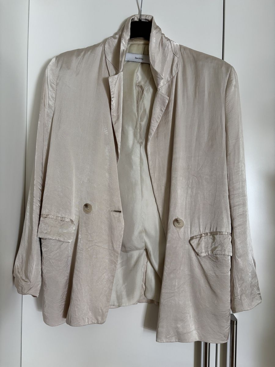 Bershka Giacche: Blazer glanz beige – Usato da Basel venduto da rebecca_b