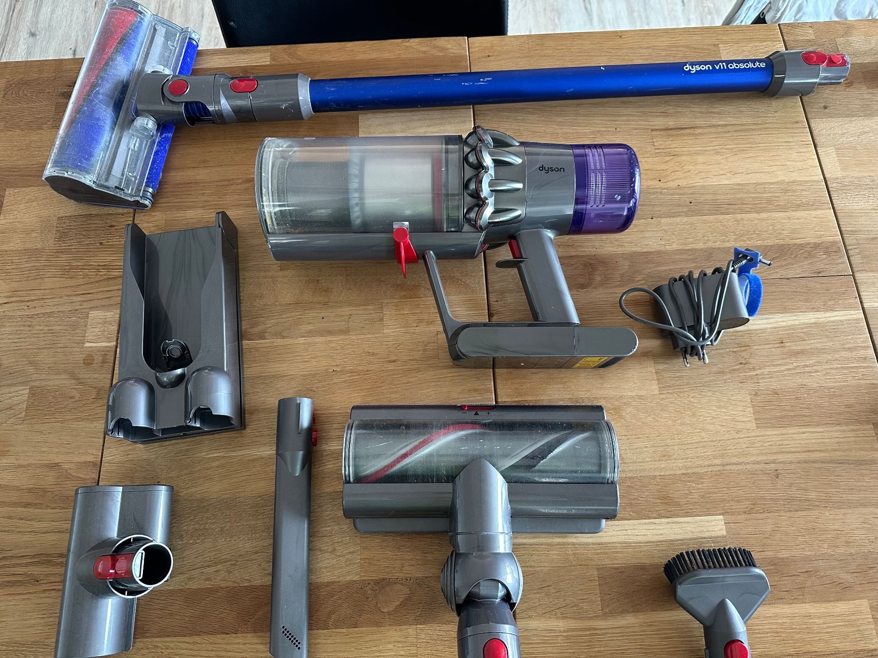 Dyson Aspirapolveri & Accessori: Dyson v11 absolut – Difettoso da Goldiwil (Thun) venduto da Nautic79