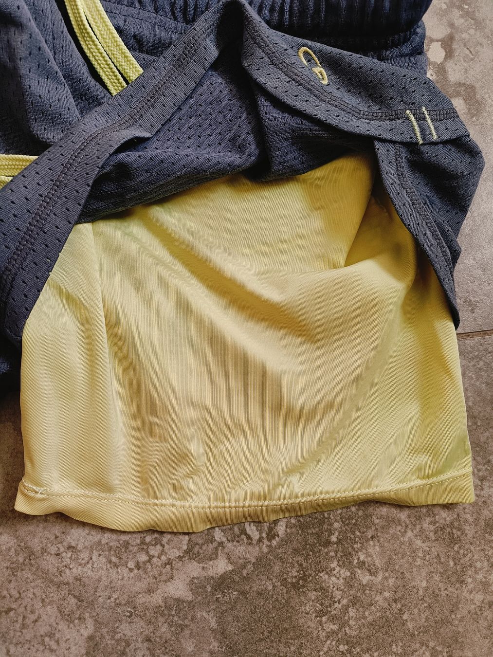 Champion Hosen: Champion Sportshorts – Gebraucht aus Zürich von nin_6b6w 4