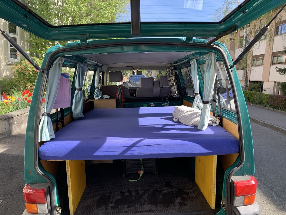 VW Veicoli da campeggio: VW T4 Camper – Usato da Basel venduto da chzoller 1