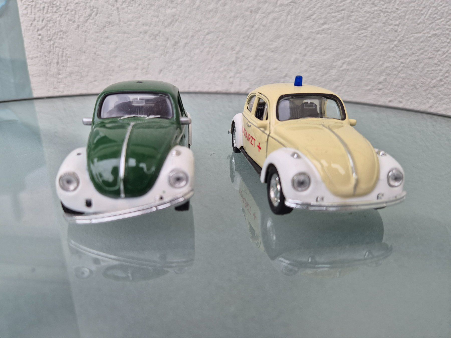 Volkswagen Modellini d'auto: VW Käfer Police + Artzt. 13:2 – Usato da Oberbuchsiten venduto da laffite54 4