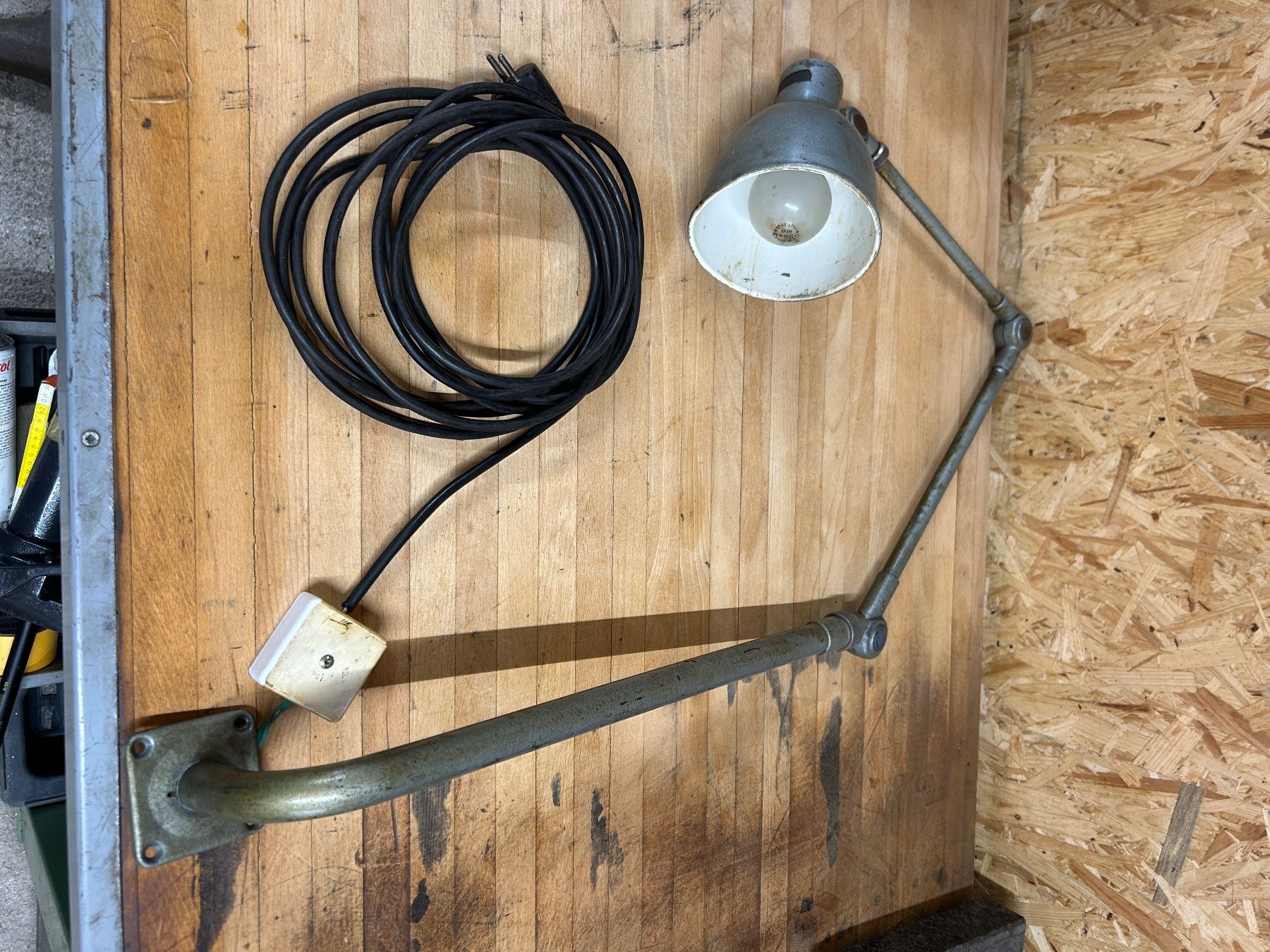 Lampade: Alte Maschinen-Lampe SCHAUBLIN – Usato da Rothenfluh venduto da BitterlinPartner 1