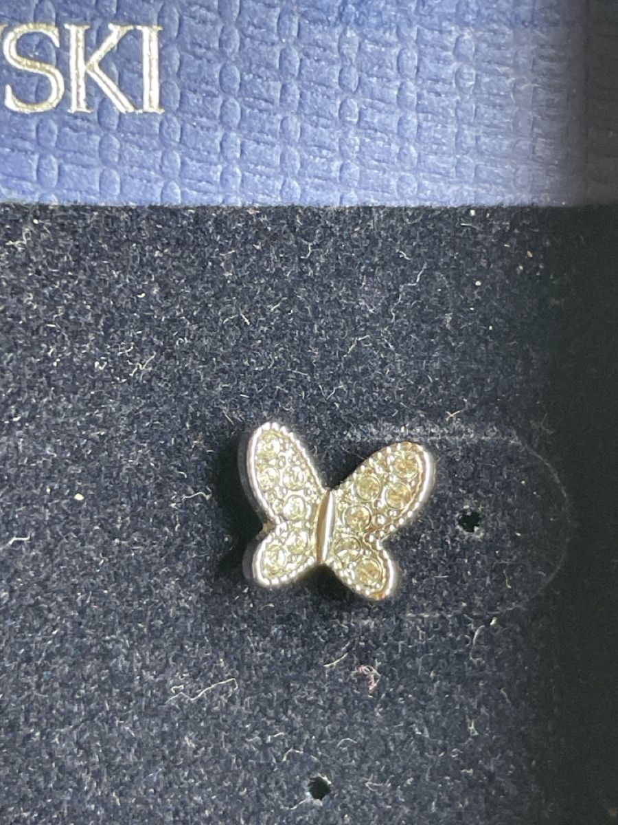 Swarovski Boucles d'oreille: Ohrstecker Schmetterling Swarovski neu mit Box – Neuf (Voir description) à Worb par sonnenblumen_lisa 3