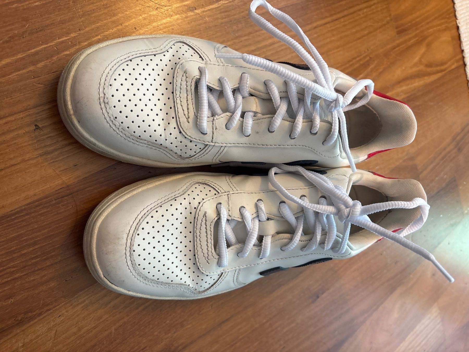 Veja Chaussures hommes: Bsskets Veja 35 – D'occasion à Genève par coq_lyd2