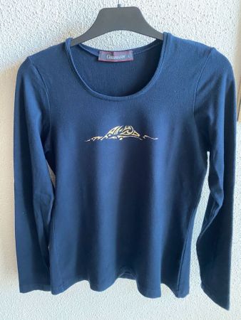 Dunkelblauer langarm Pullover