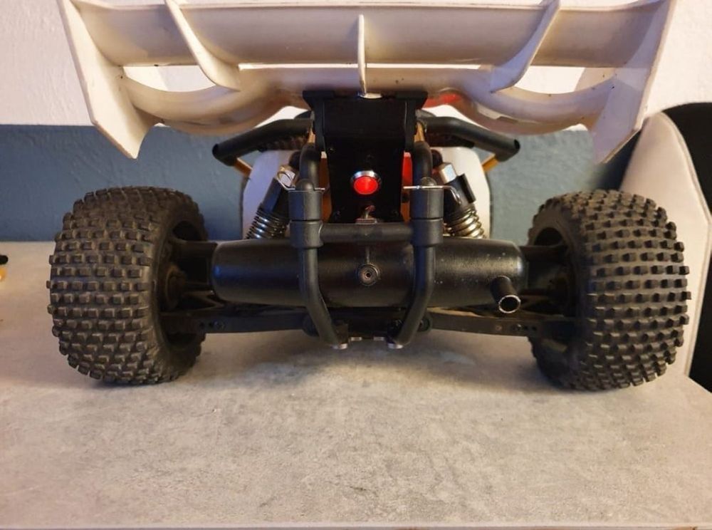 RC Kits de montage: Rennauto Benzin – D'occasion à Weesen par XXDampfmaschine 5