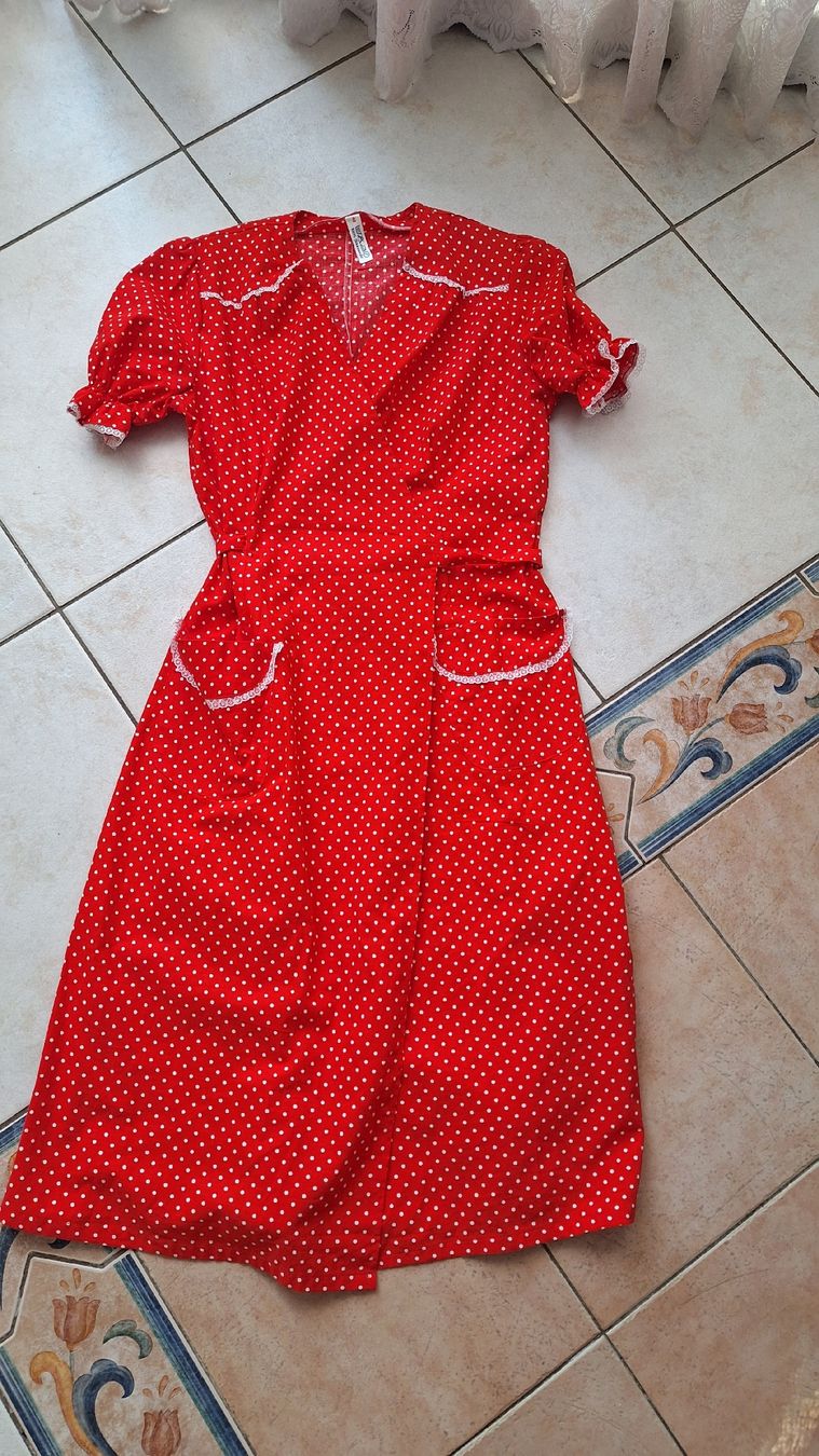 Vestiti: Robe - tablier Vintage 38 – Usato da St-Triphon venduto da Jldr0 3
