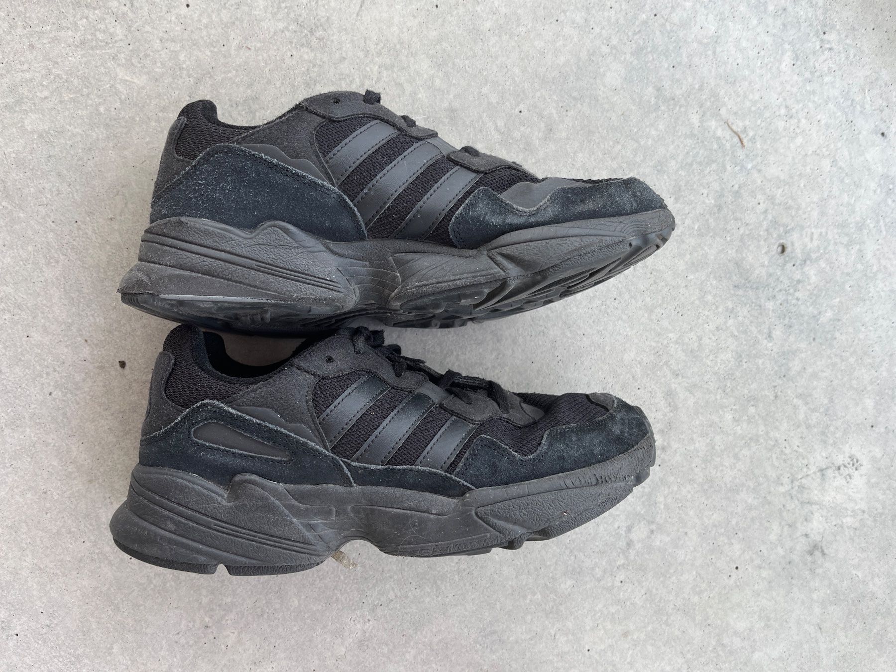 Adidas Damenschuhe: Adidas Schuhe – Gebraucht aus Emmenbrücke von sssssara 1