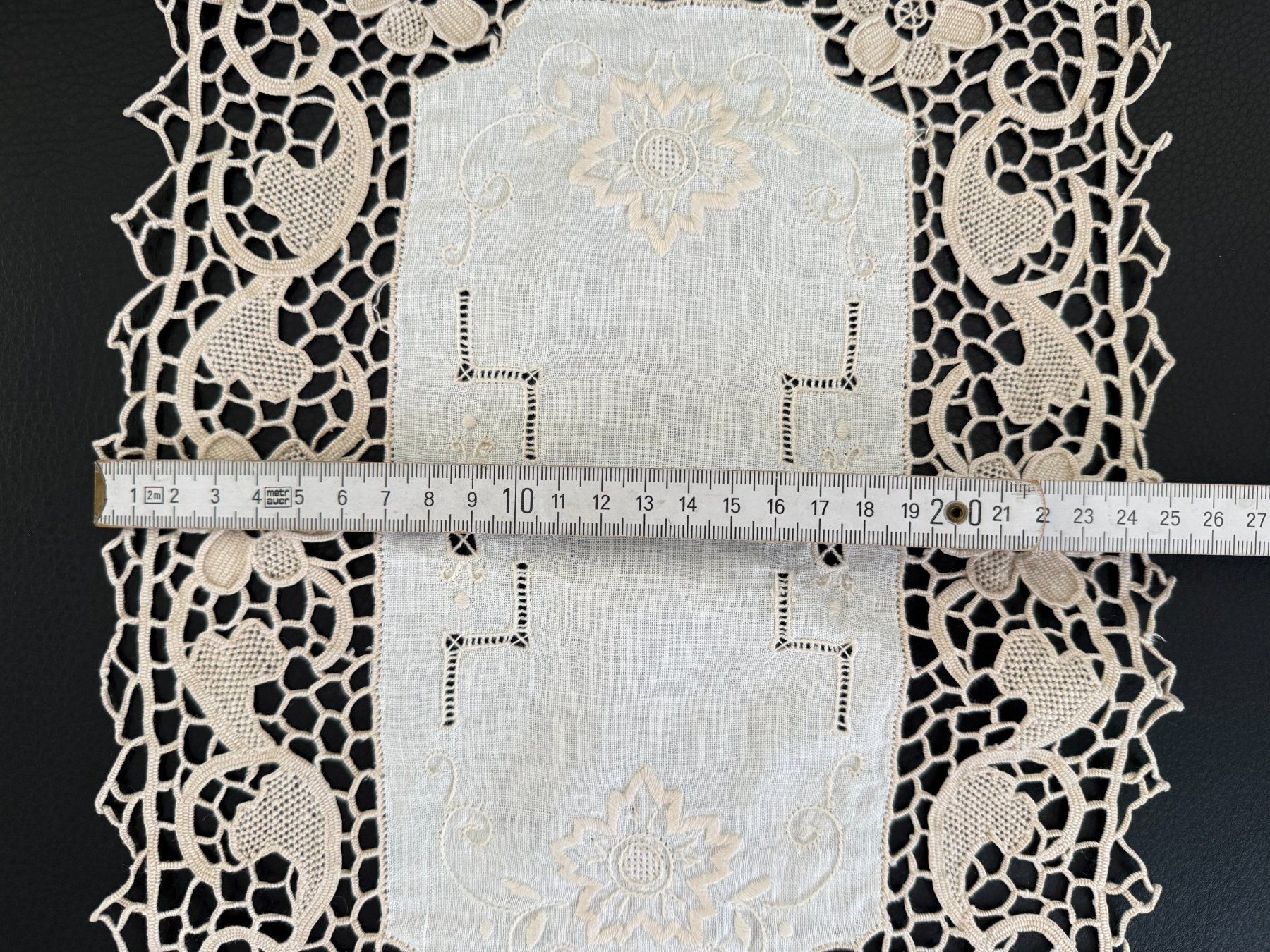 Sottobicchieri: Spitzendeckchen  Untersetzer  38 x 25  cm – Usato da Subingen venduto da ArtBead 2