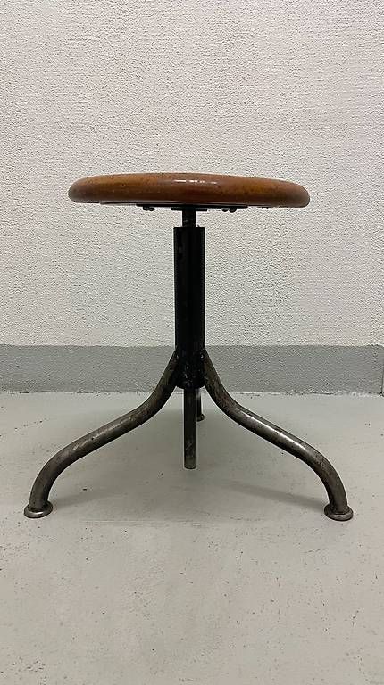 Sgabelli: Hocker Tabouret Schweizer Designklassiker – Usato da Aarburg venduto da Qin3ze